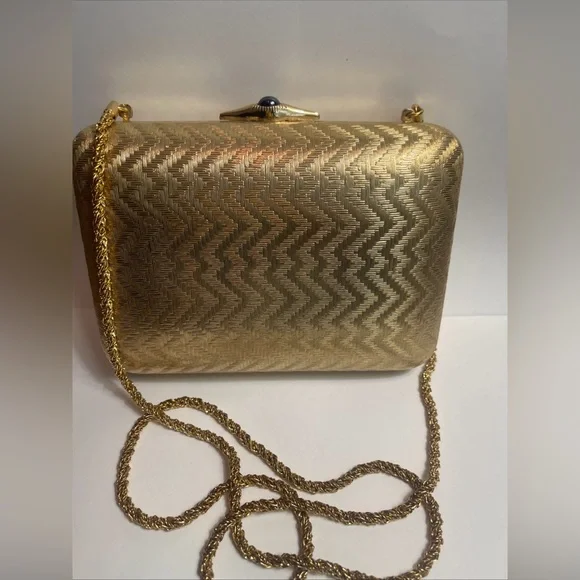 SAKS FIFTH AVENUE VINTAGE WOMENS GOLD METAL CLUTCH / PURSE MADE IN ITALY - Picture 3 of 15